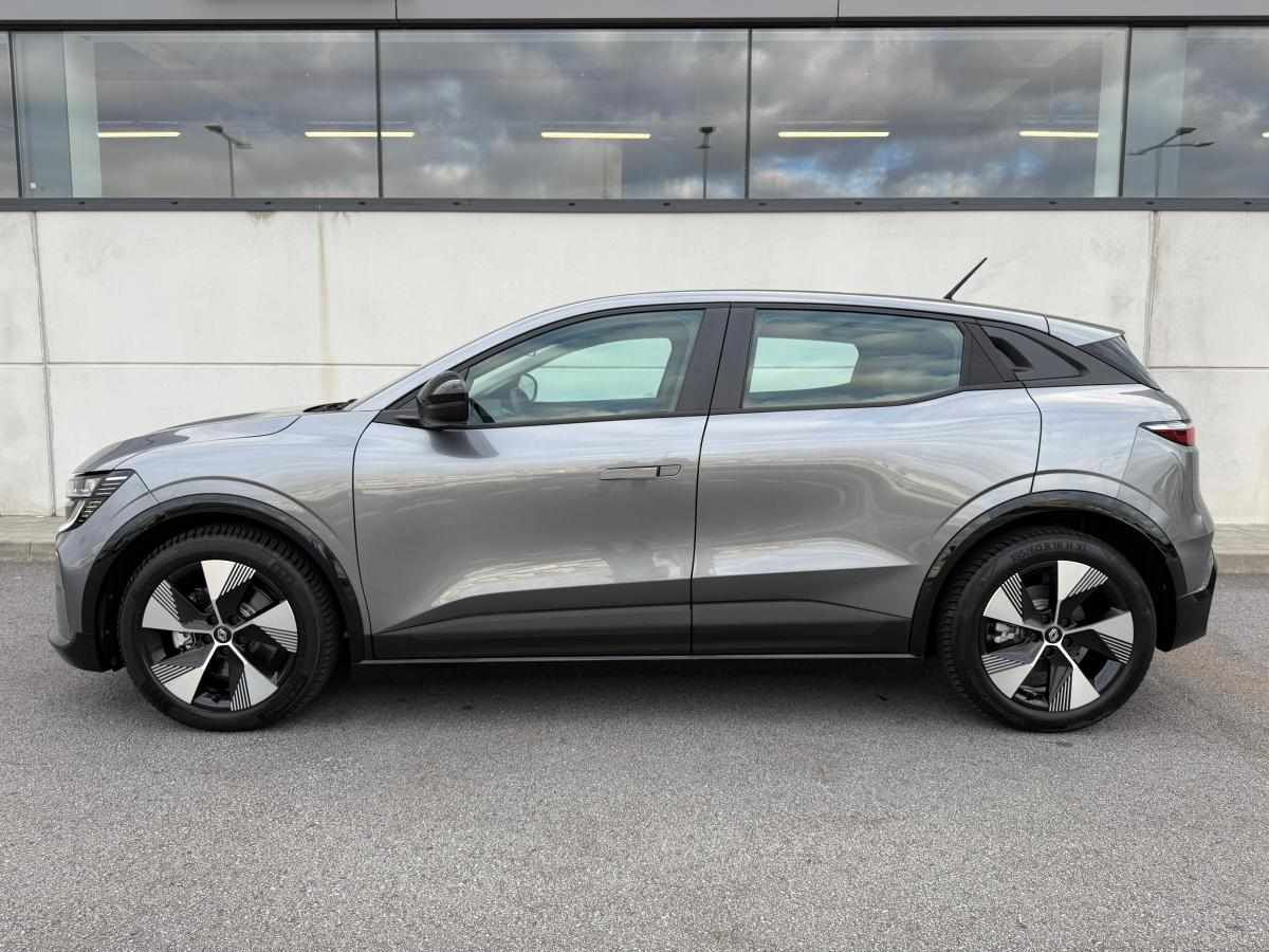renault-megane-e-tech-ev60-2022-eletrico