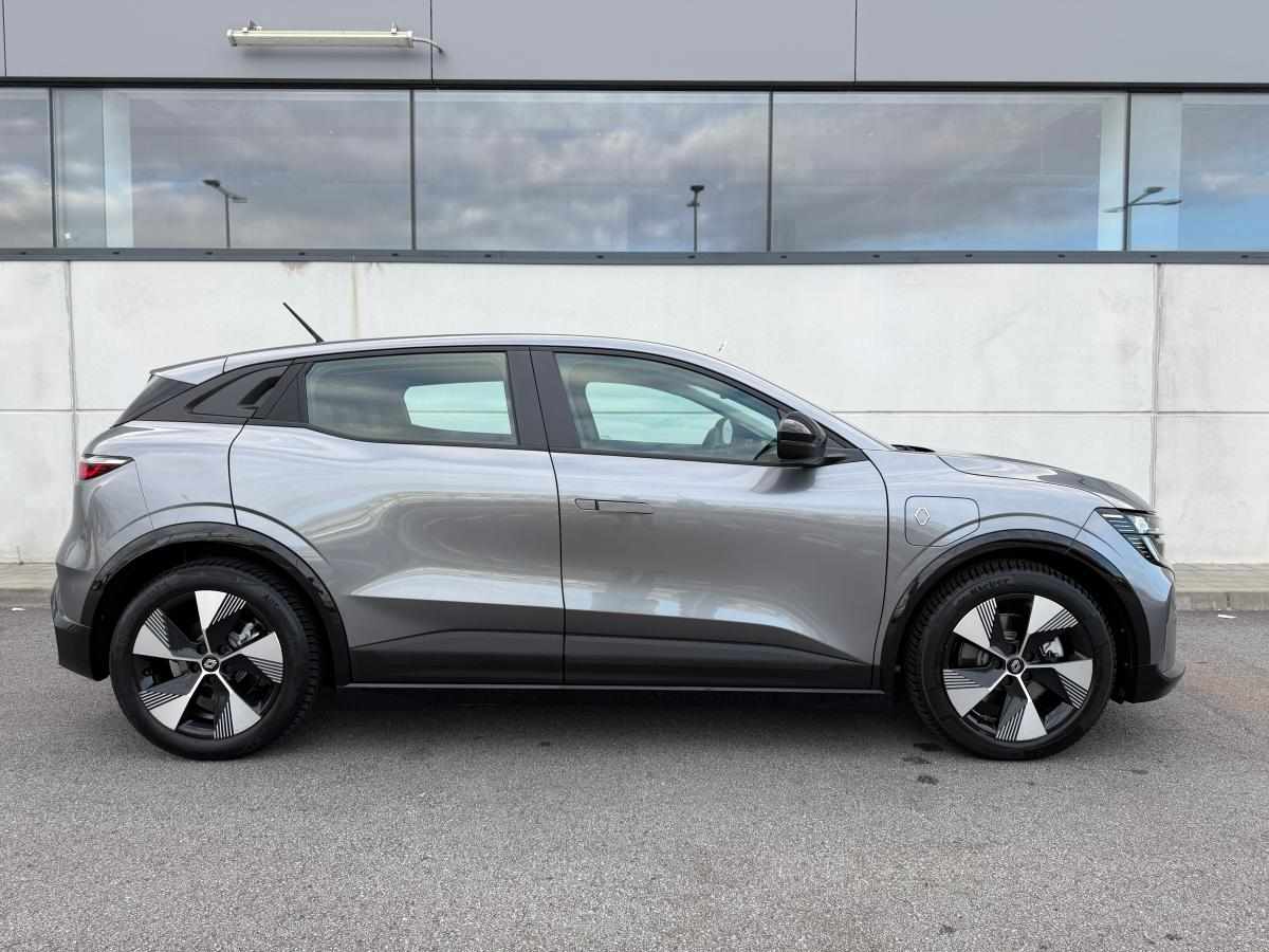 renault-megane-e-tech-ev60-2022-eletrico