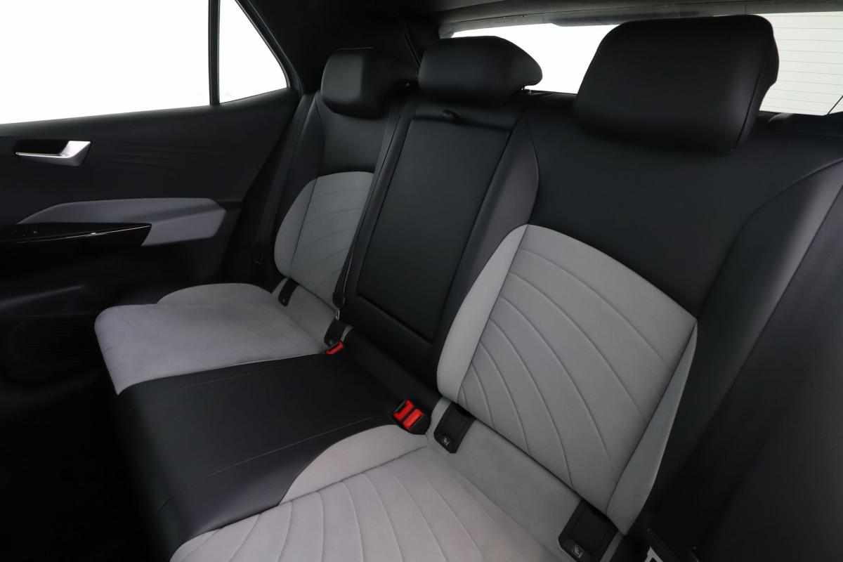 volkswagen-id-3-pro-performance-58-kwh-2023-eletrico
