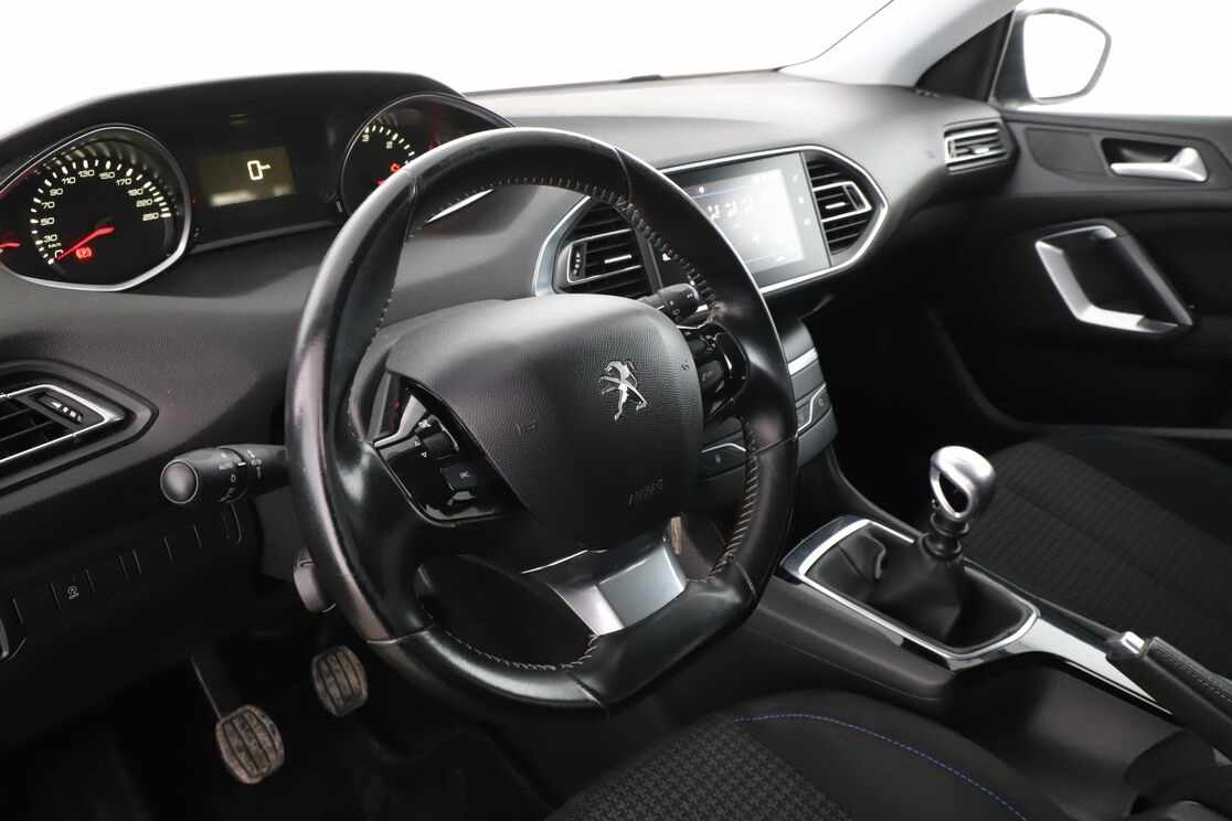 peugeot-308-1-5-bluehdi-2019-diesel-1499cc