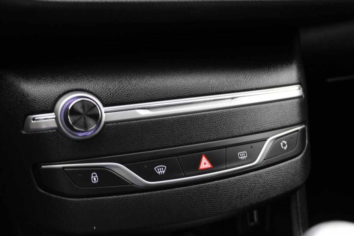 peugeot-308-1-5-bluehdi-2019-diesel-1499cc