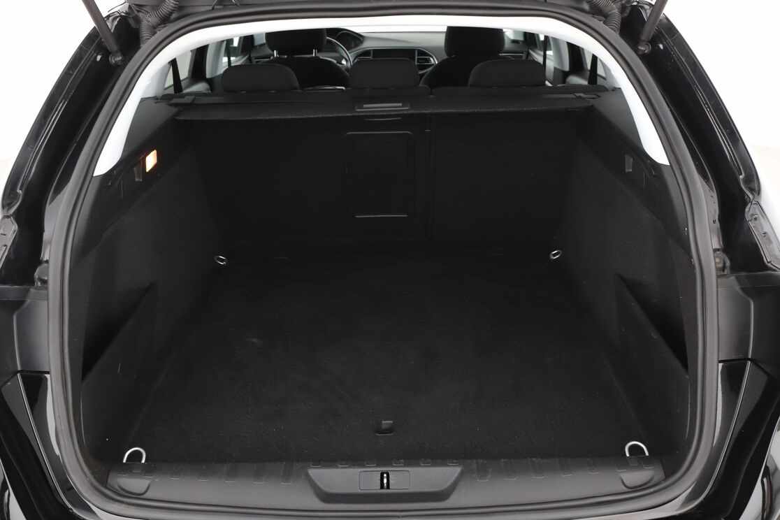 peugeot-308-1-5-bluehdi-2019-diesel-1499cc