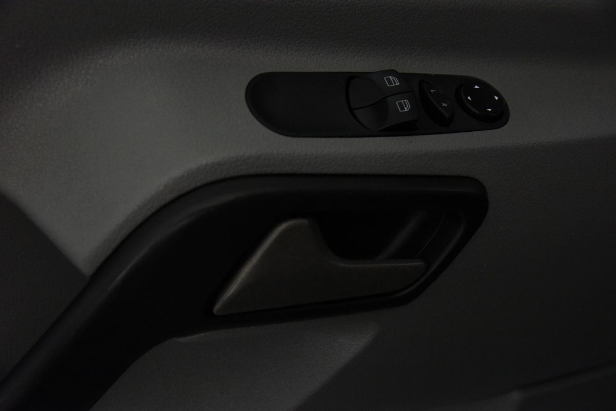 mercedes-benz-sprinter-2015-diesel-2143cc