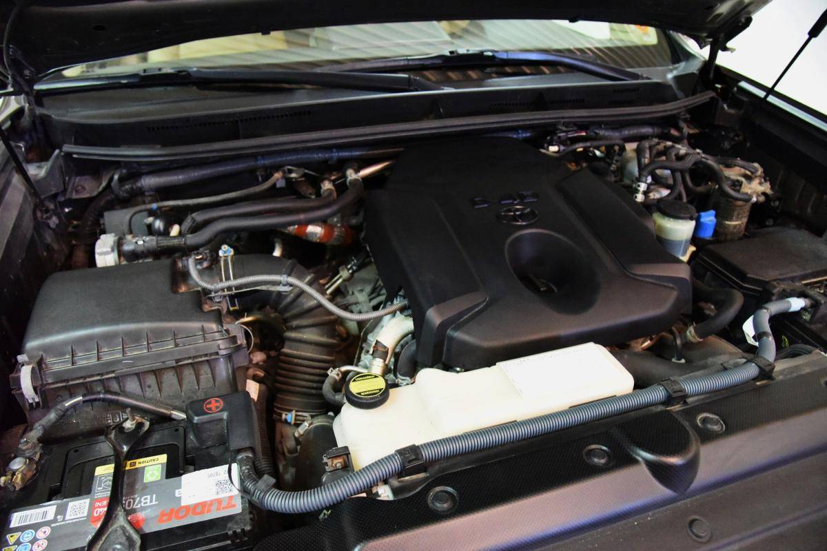 toyota-land-cruiser-2015-diesel-2755cc