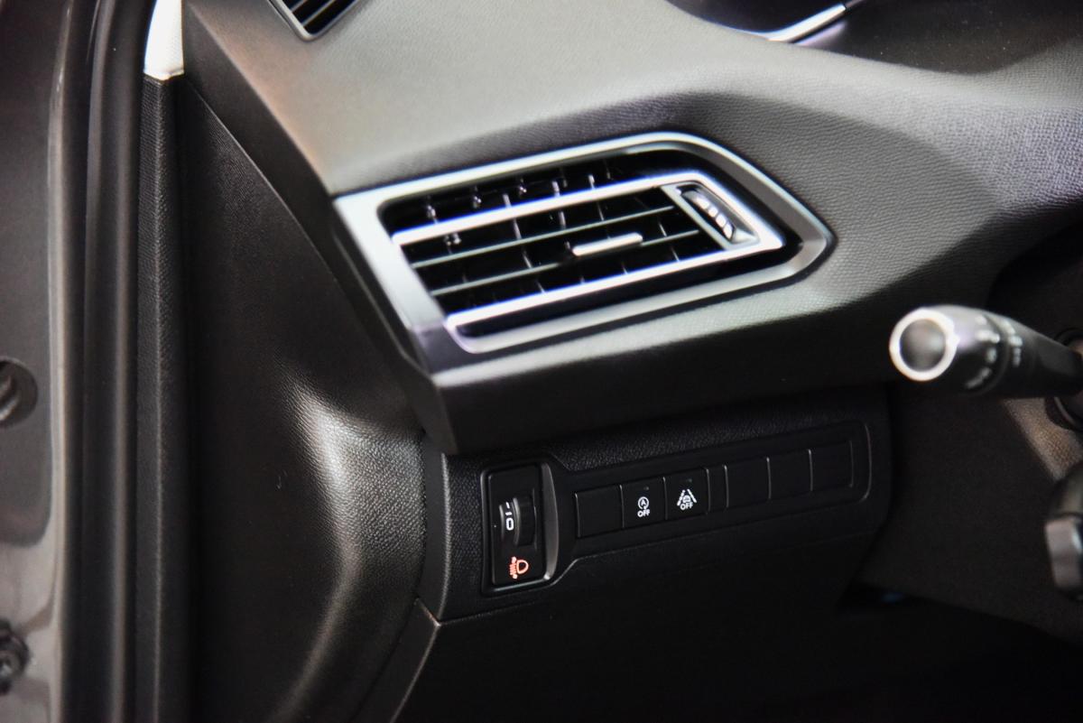 peugeot-308-sw-2021-diesel-1499cc