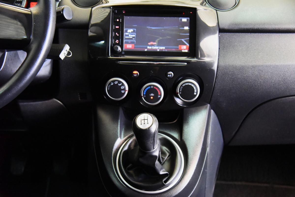 mazda-2-2014-gasolina-1349cc