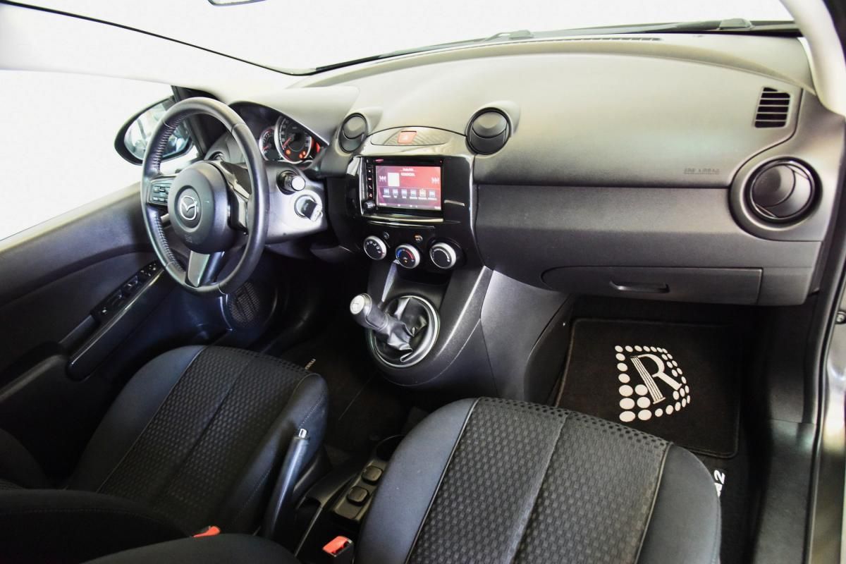 mazda-2-2014-gasolina-1349cc