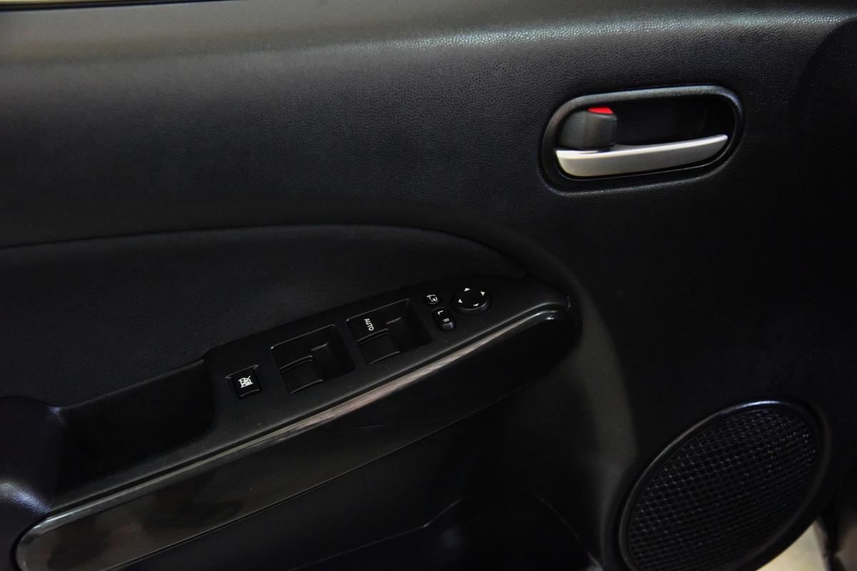 mazda-2-2014-gasolina-1349cc