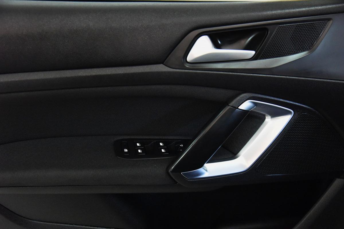 peugeot-308-sw-2018-diesel-1499cc