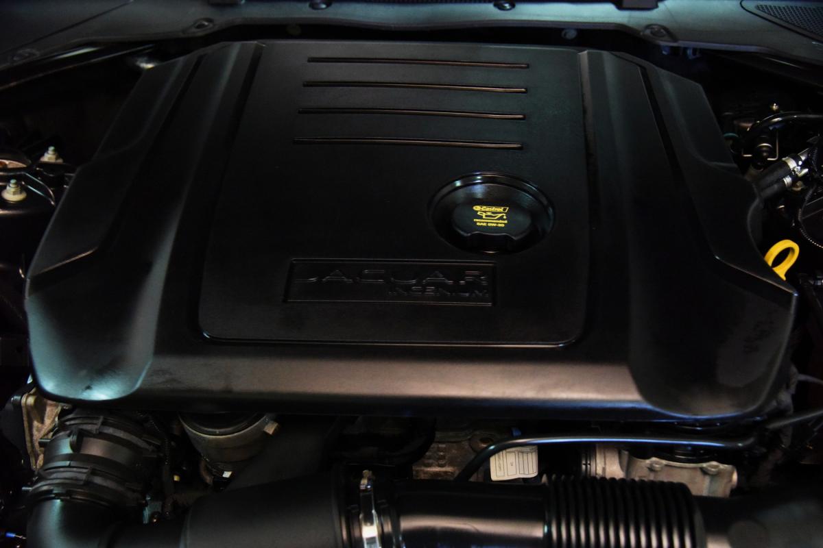 jaguar-xe-2016-diesel-1999cc