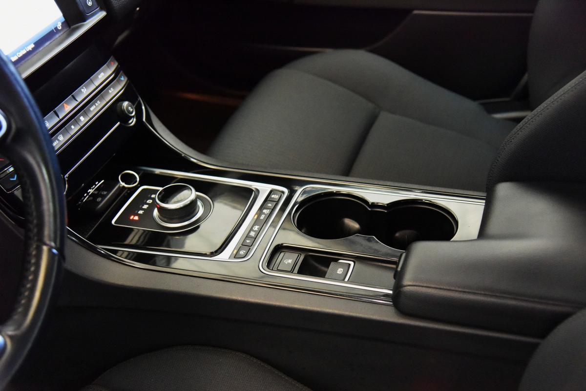 jaguar-xe-2016-diesel-1999cc