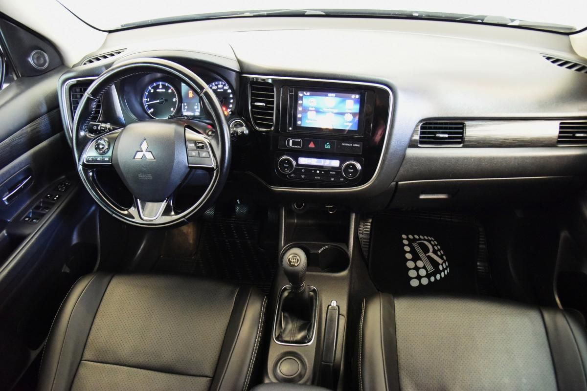 mitsubishi-outlander-2017-diesel-2268cc