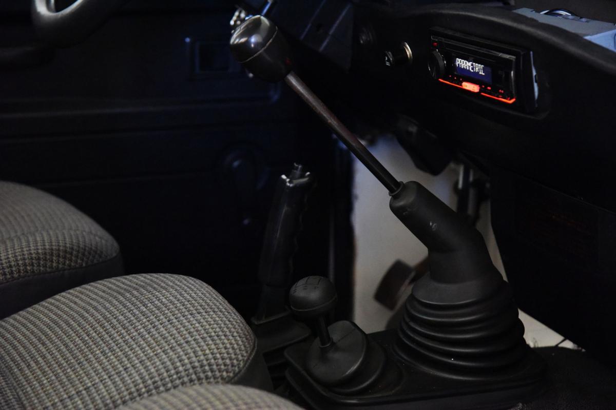 land-rover-defender-1996-diesel-2494cc