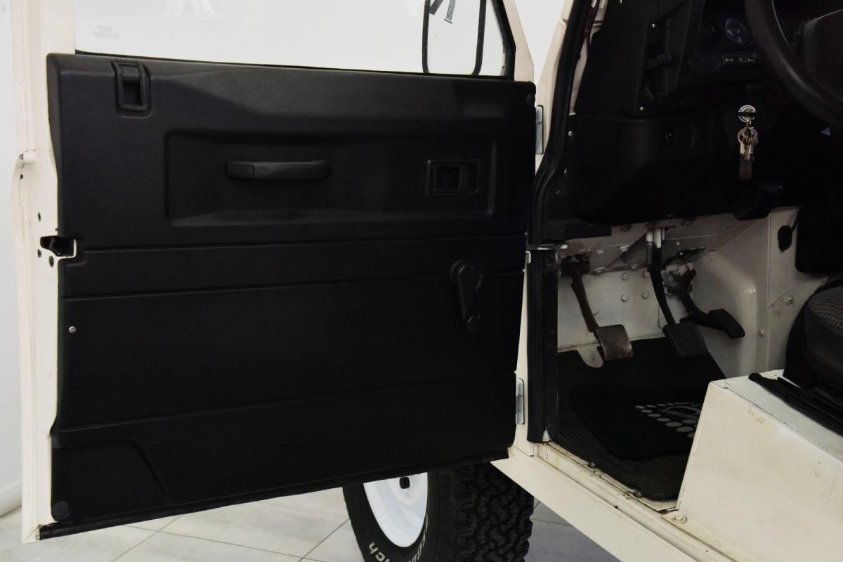land-rover-defender-1996-diesel-2494cc