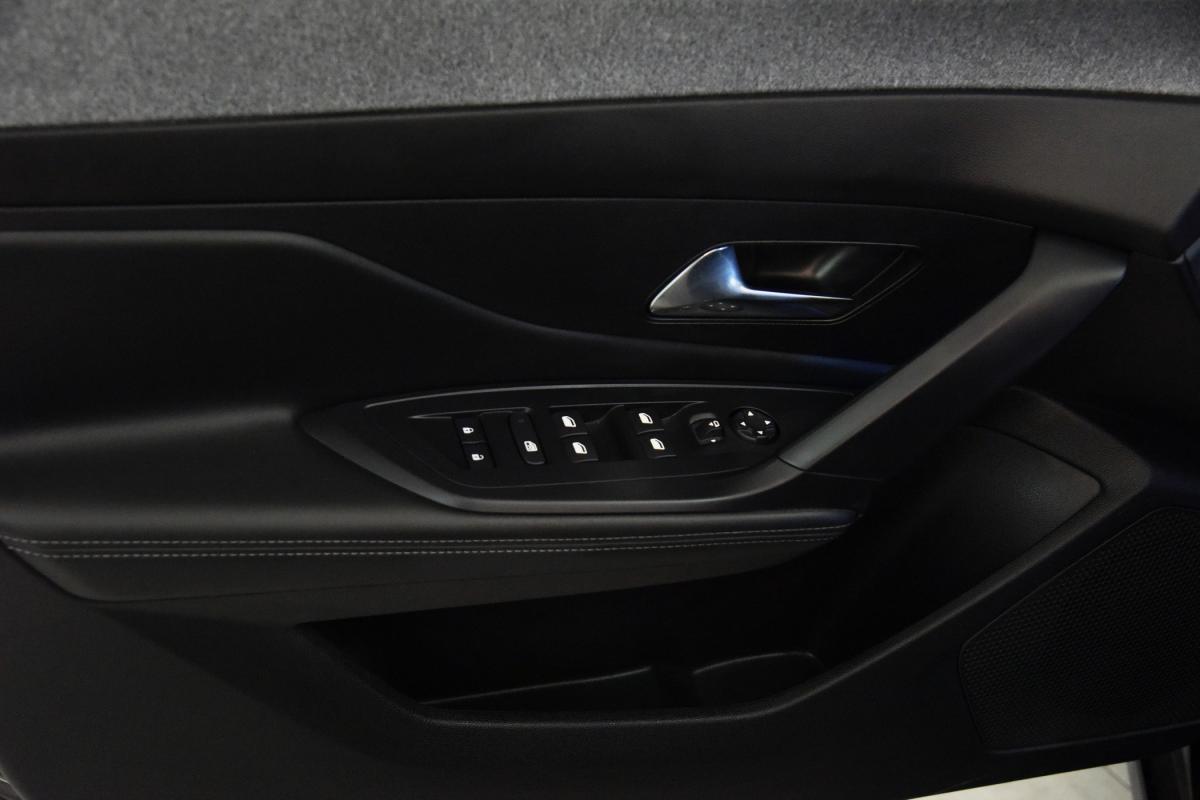 peugeot-308-sw-2023-gasolina-1199cc