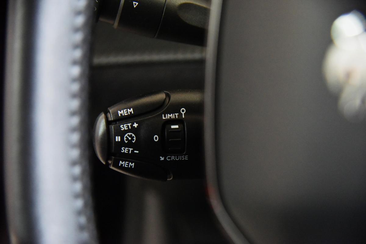 peugeot-208-2022-diesel-1499cc
