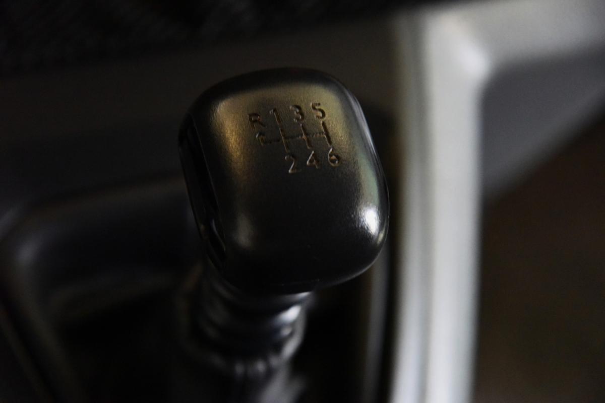 opel-vivaro-2019-diesel-1997cc