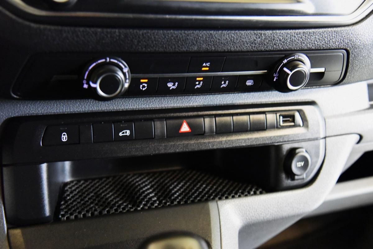 opel-vivaro-2019-diesel-1997cc