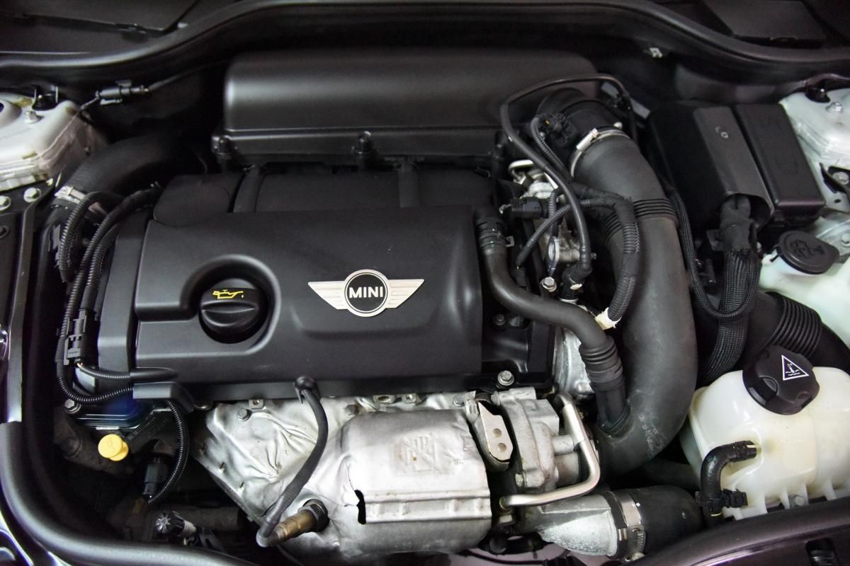 mini-cooper-2014-gasolina-1598cc