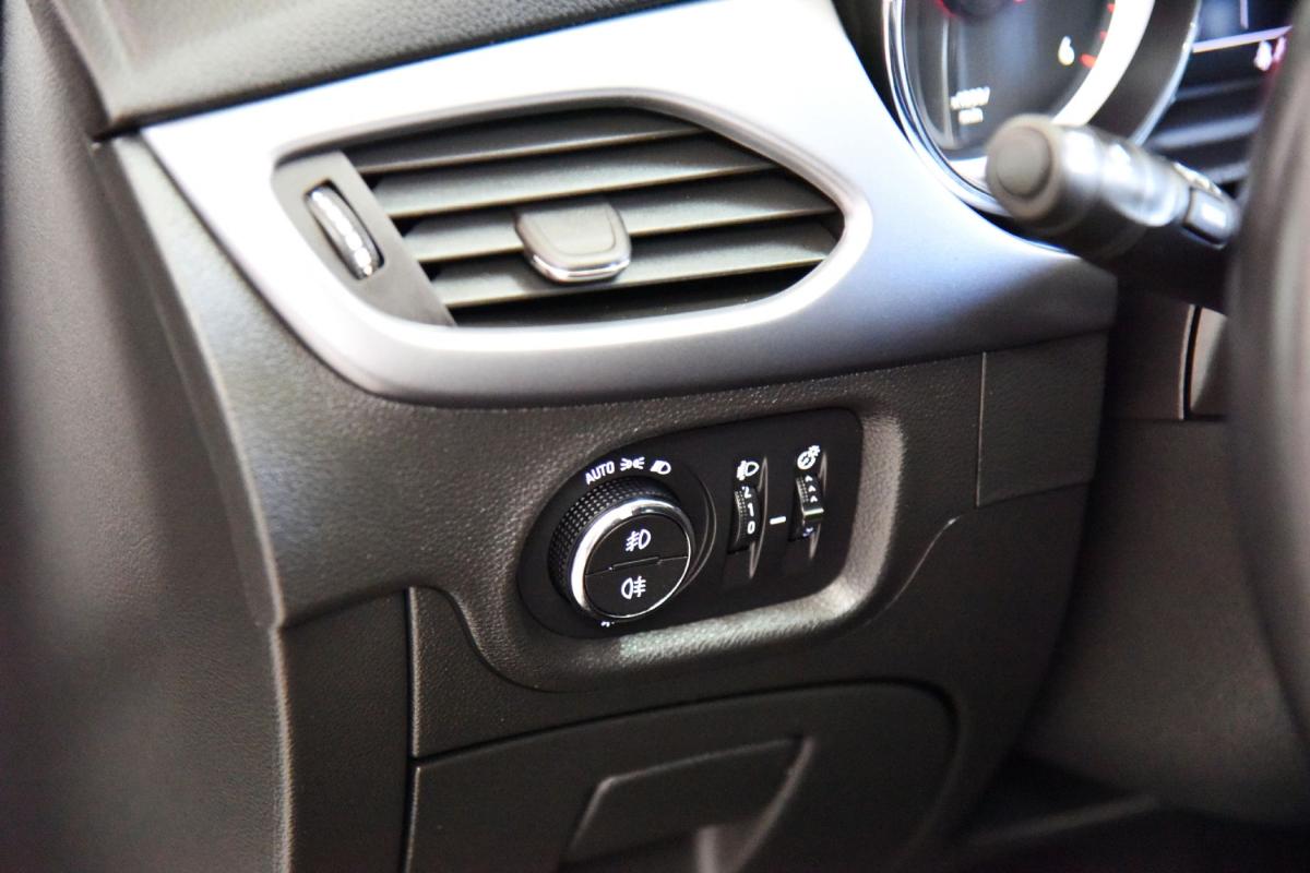 opel-astra-sport-tourer-2019-diesel-1598cc