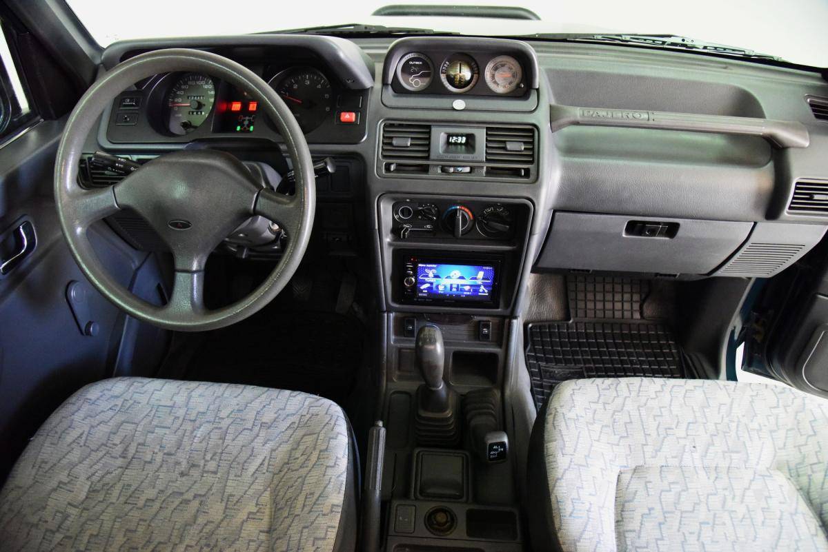 mitsubishi-pajero-1996-diesel-2477cc
