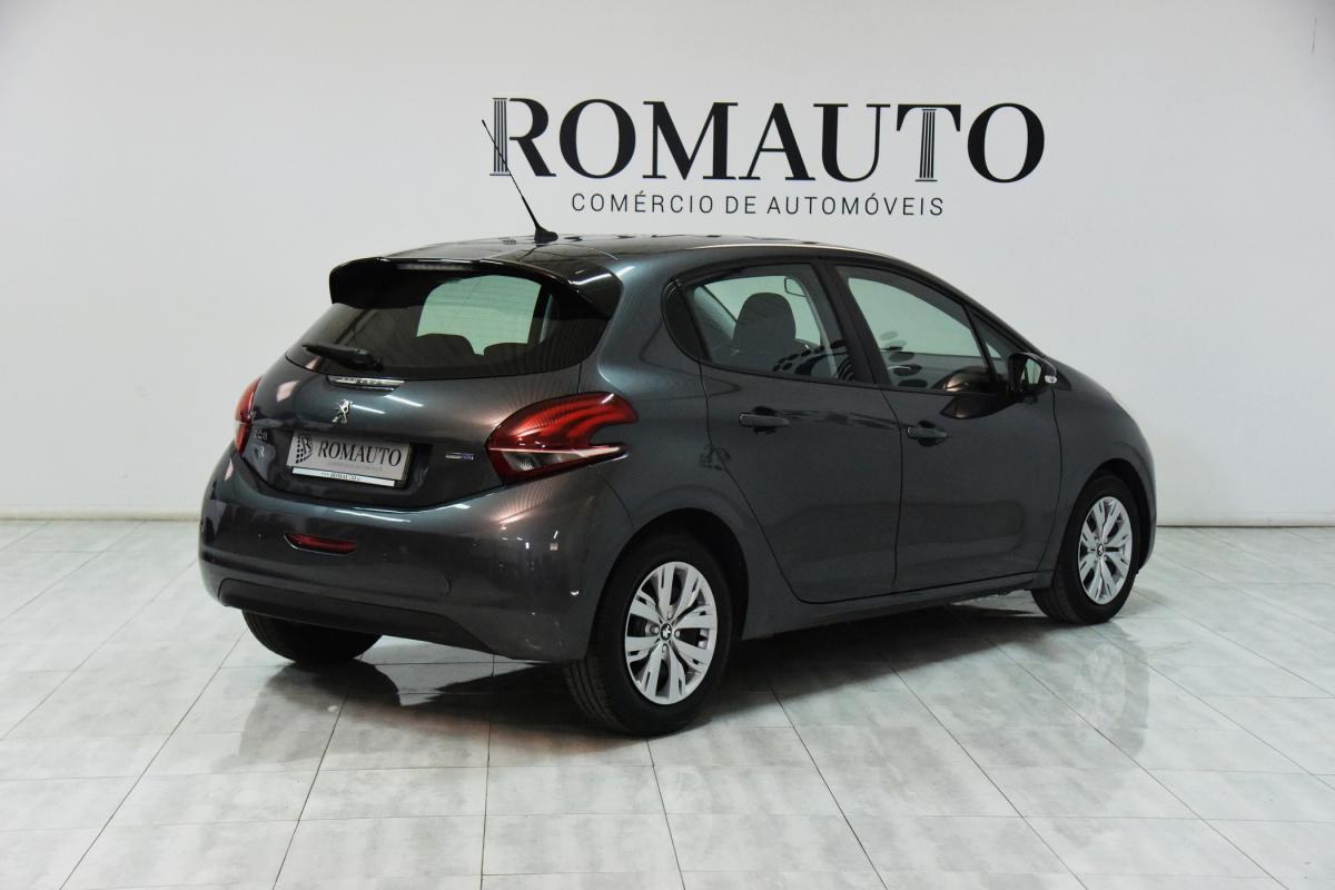 peugeot-208-2015-diesel-1560cc