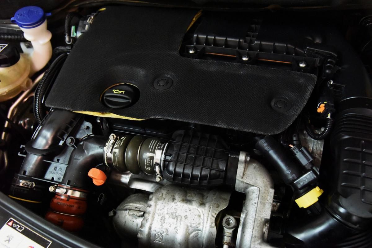 peugeot-208-2015-diesel-1560cc