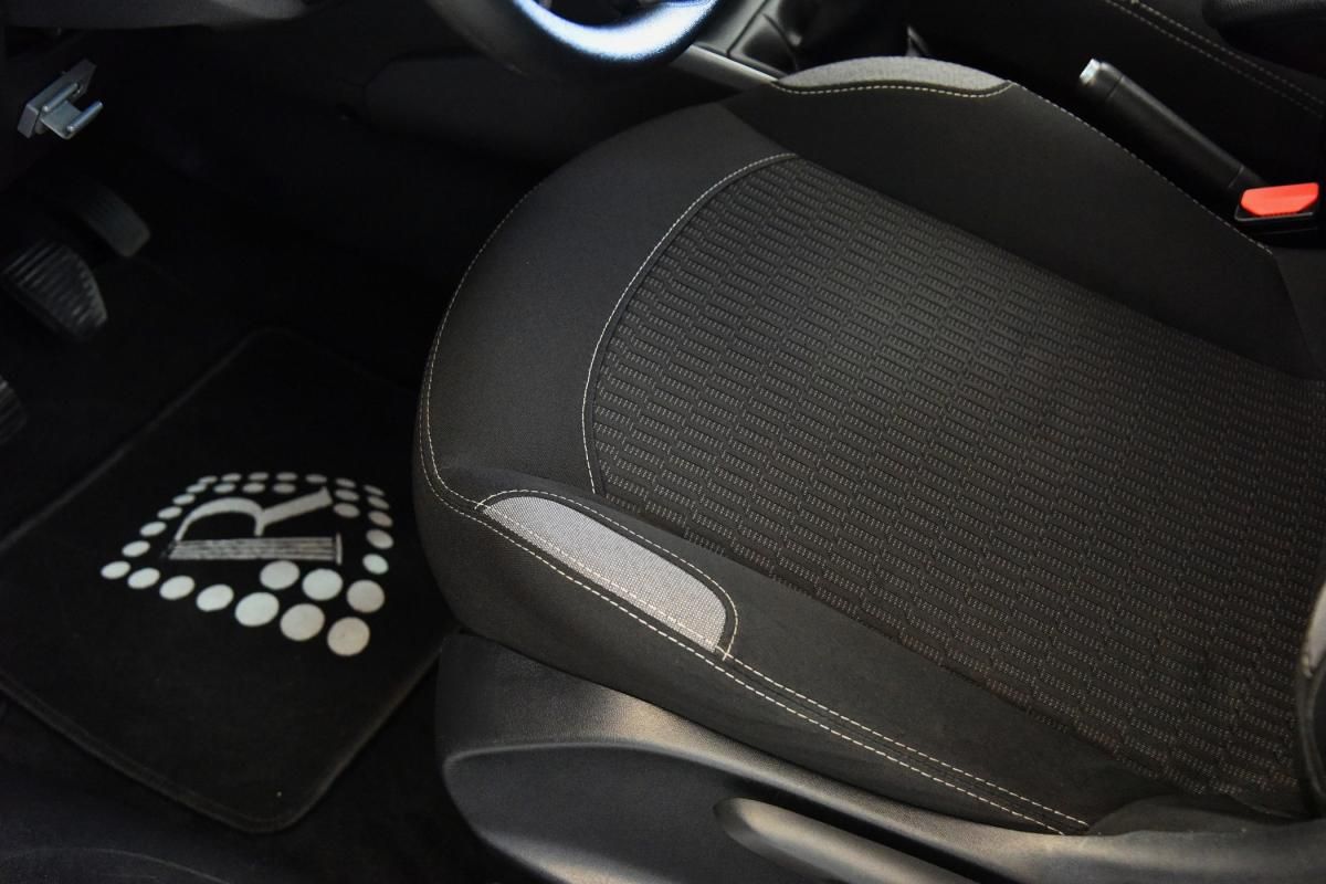 peugeot-208-2015-diesel-1560cc