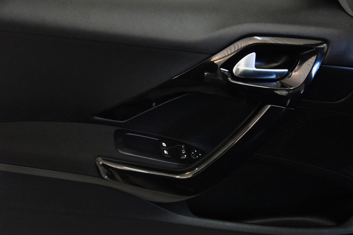 peugeot-208-2015-diesel-1560cc