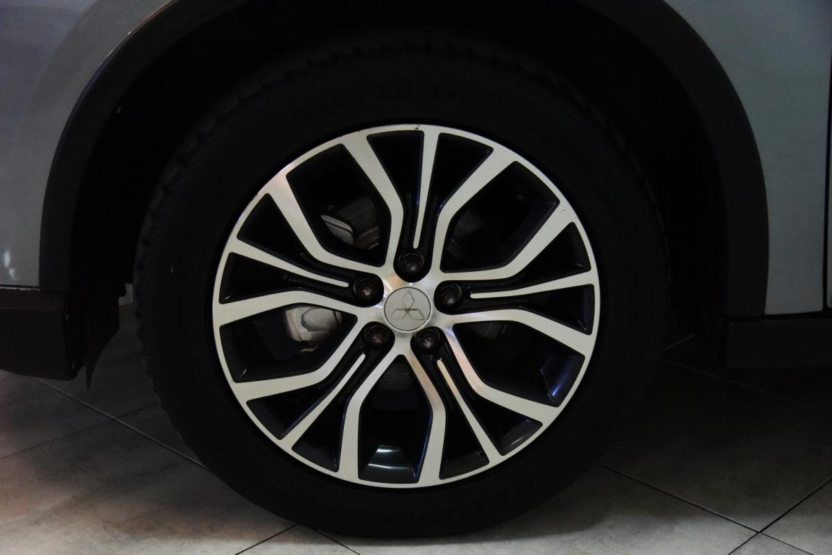 mitsubishi-outlander-2017-diesel-2268cc