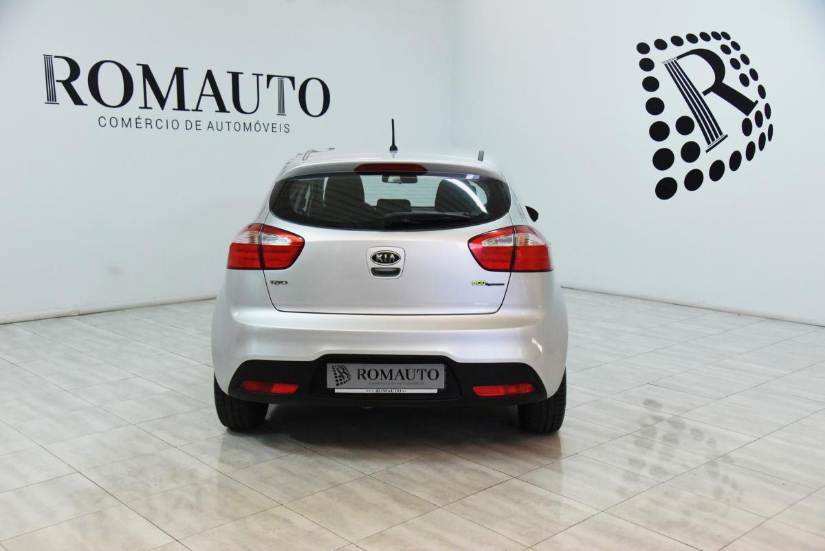 kia-rio-2012-diesel-1120cc