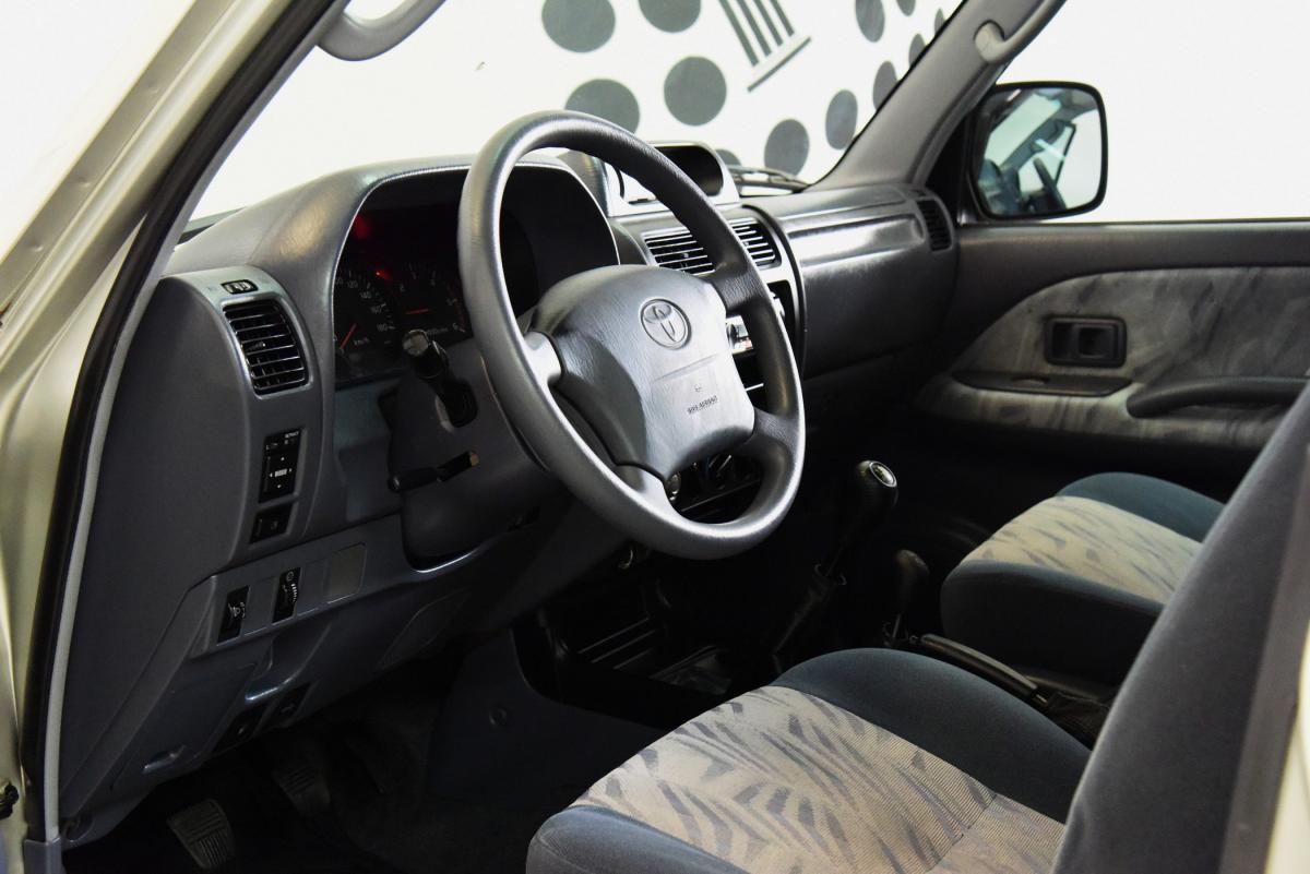 toyota-land-cruiser-2000-diesel-2982cc