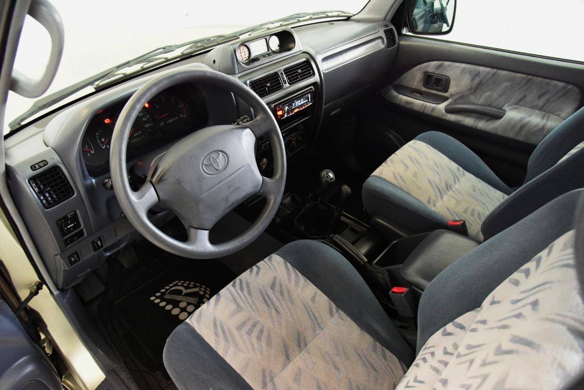 toyota-land-cruiser-2000-diesel-2982cc