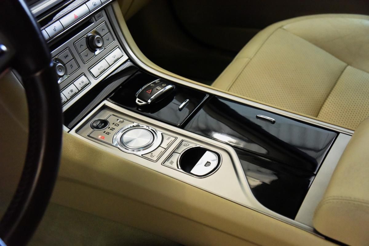 jaguar-xf-2011-diesel-2993cc