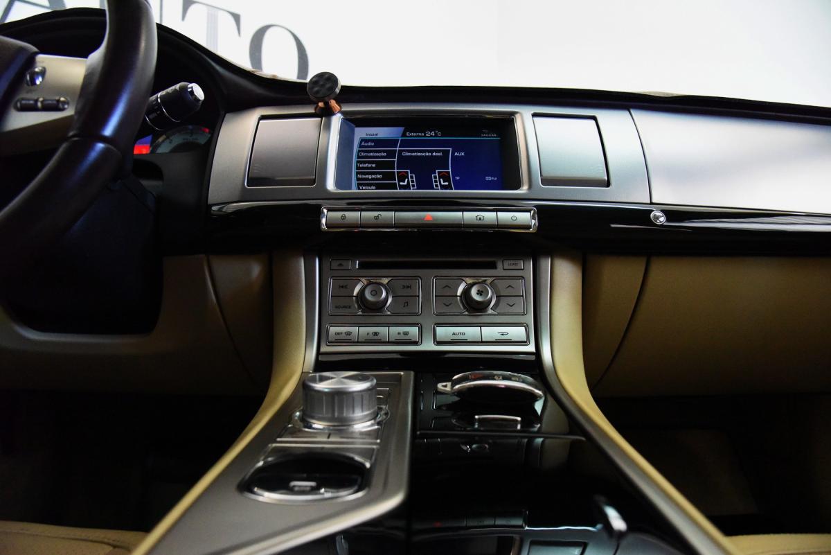 jaguar-xf-2011-diesel-2993cc