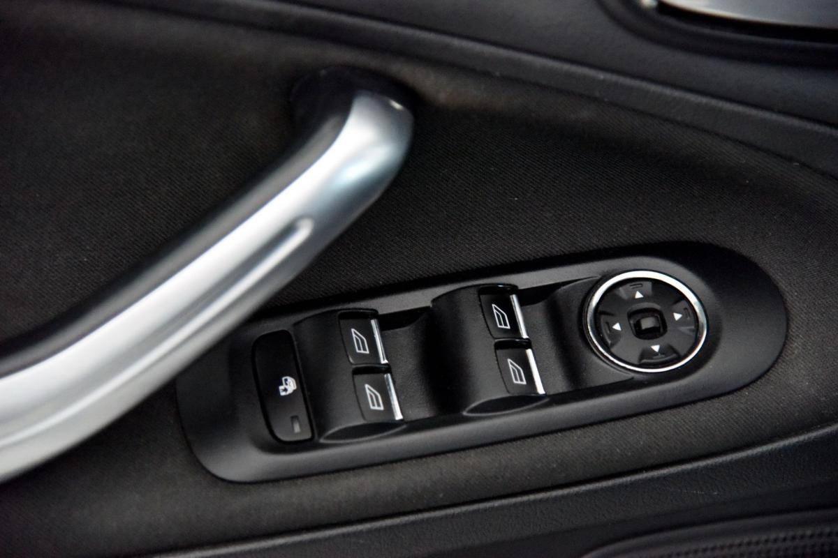 ford-s-max-2012-diesel-2000cc