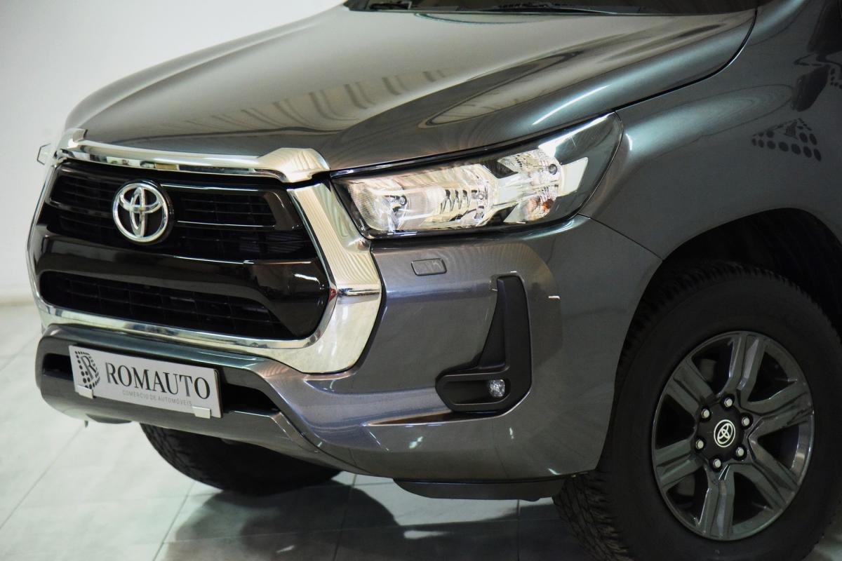 toyota-hilux-2021-diesel-2393cc