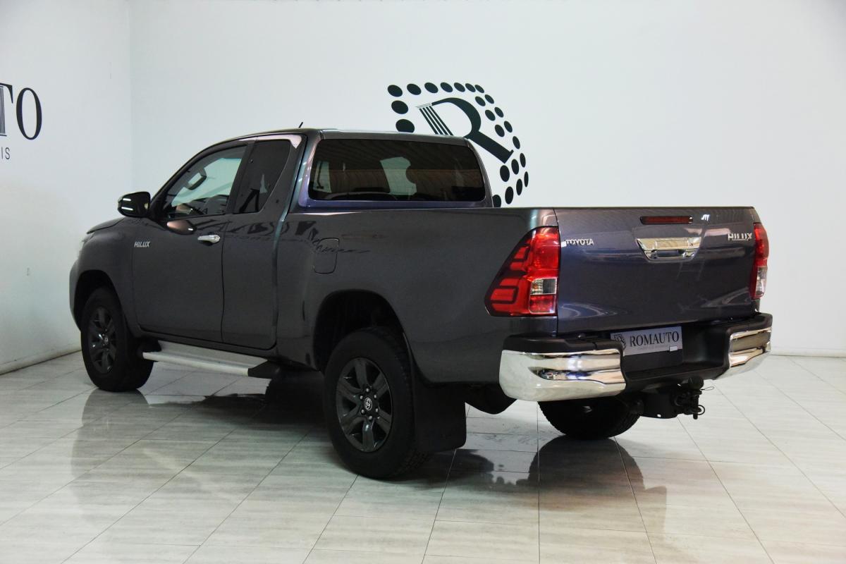 toyota-hilux-2021-diesel-2393cc