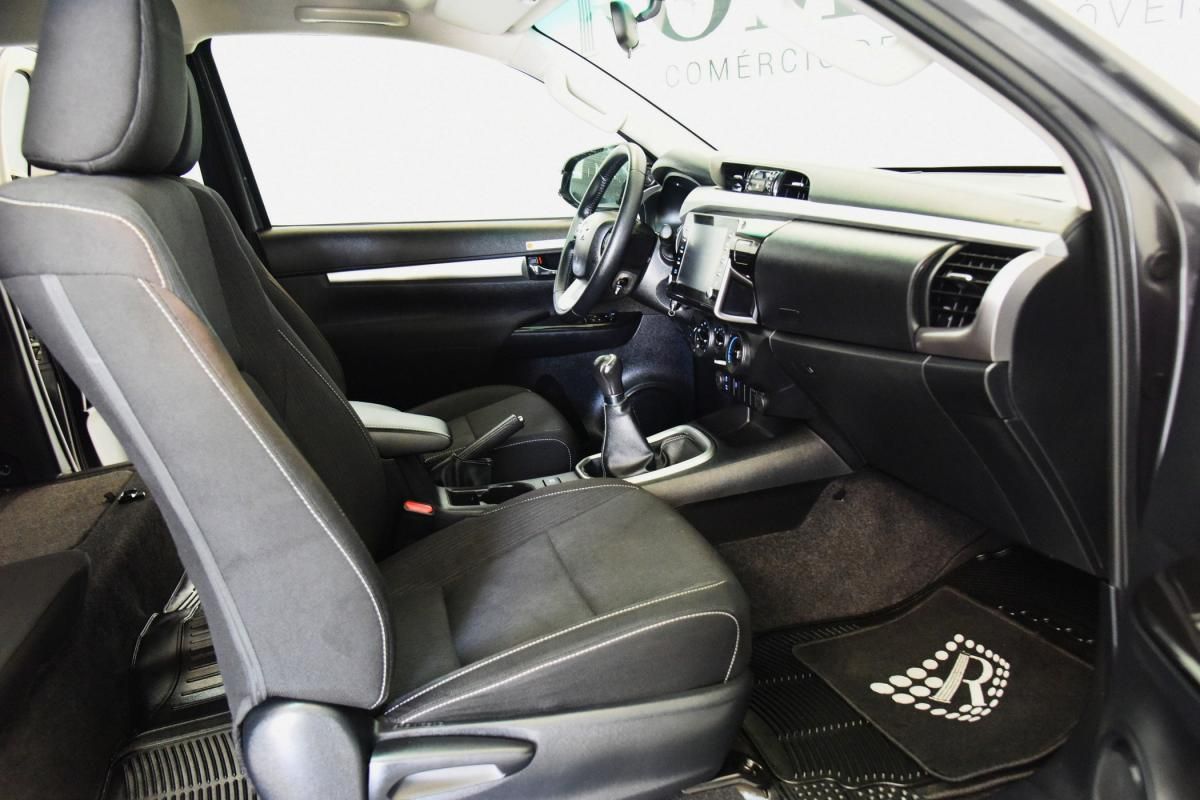 toyota-hilux-2021-diesel-2393cc