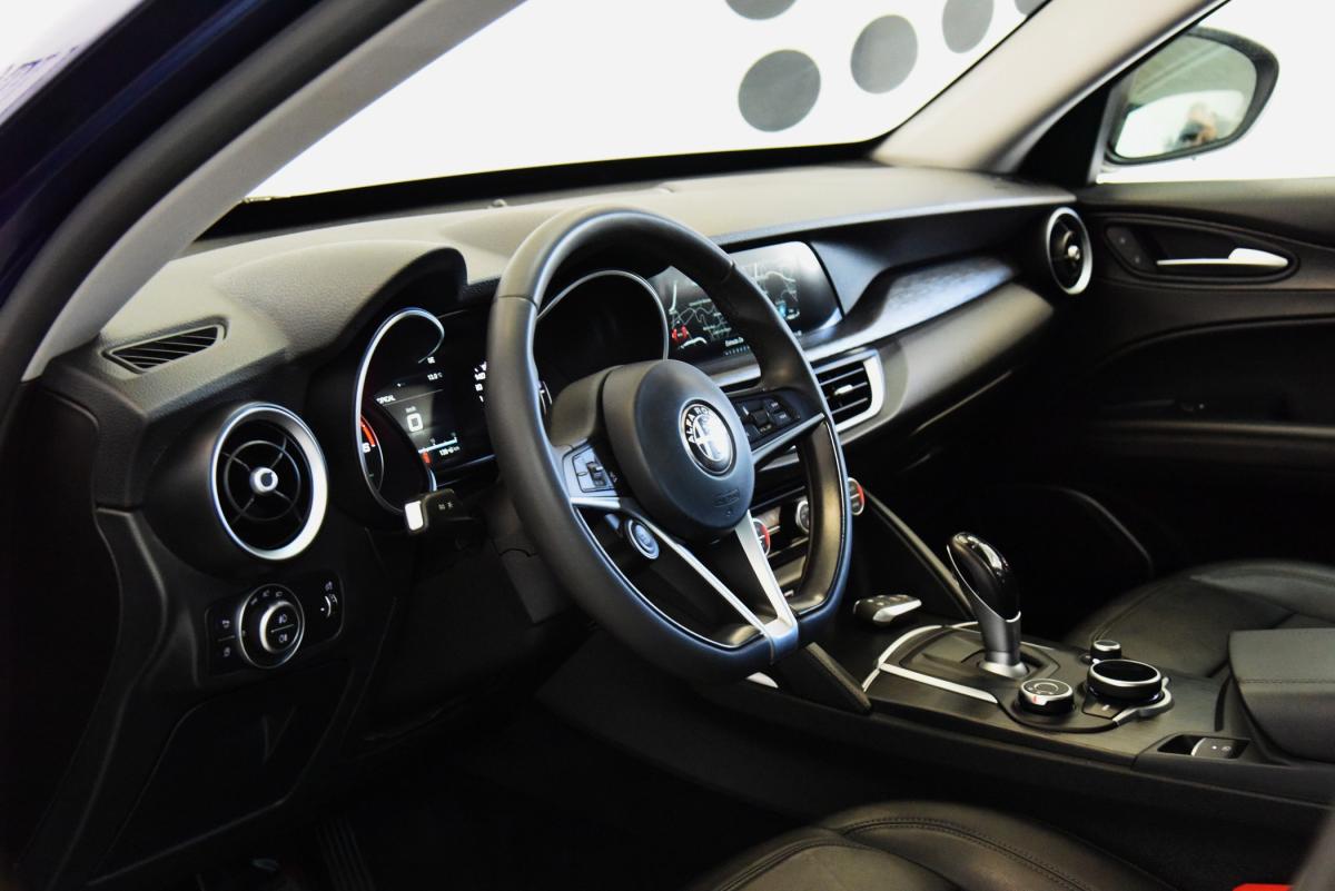 alfa-romeo-stelvio-2017-diesel-2143cc