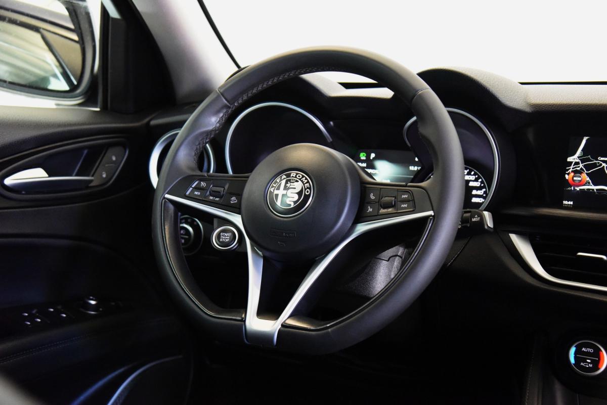 alfa-romeo-stelvio-2017-diesel-2143cc