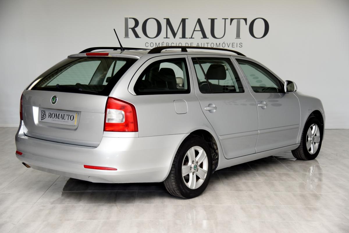 skoda-octavia-break-2012-diesel-1598cc