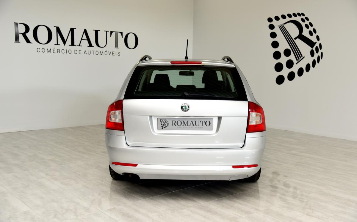 skoda-octavia-break-2012-diesel-1598cc