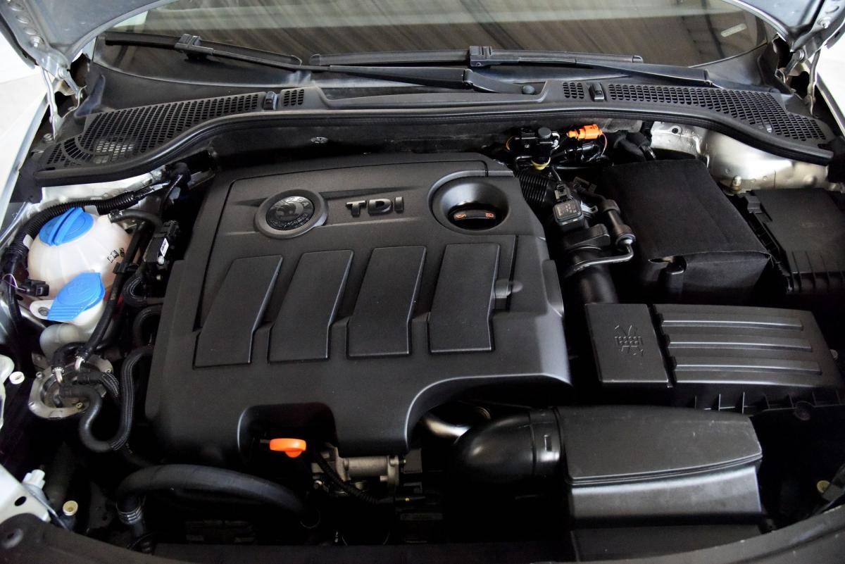 skoda-octavia-break-2012-diesel-1598cc