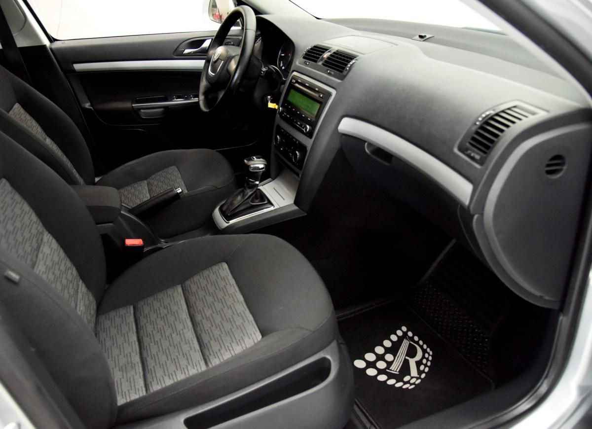skoda-octavia-break-2012-diesel-1598cc
