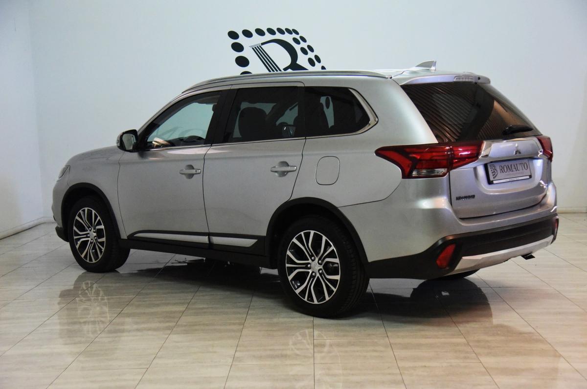 mitsubishi-outlander-2019-diesel-2268cc