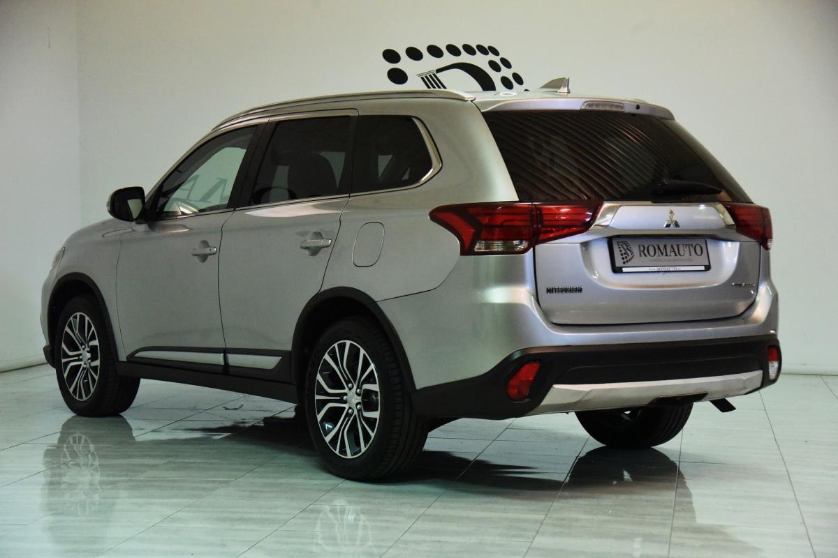 mitsubishi-outlander-2019-diesel-2268cc