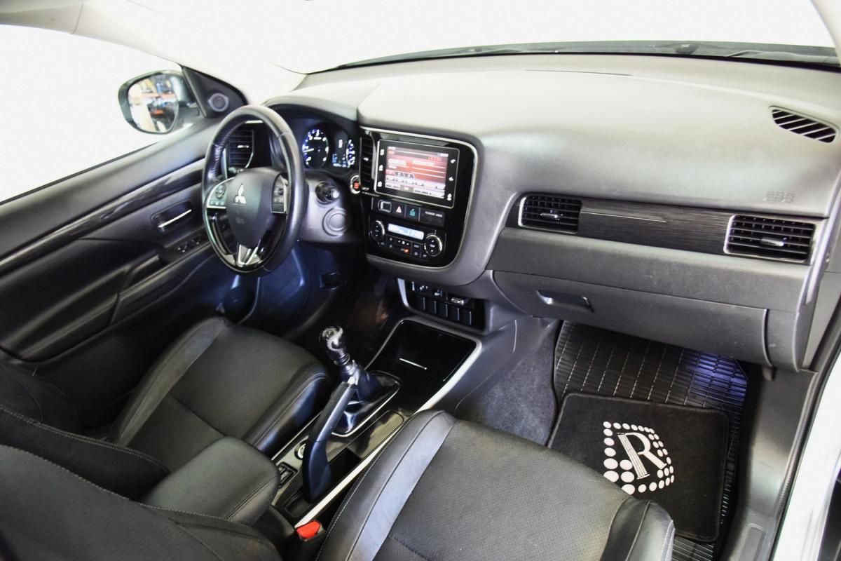 mitsubishi-outlander-2019-diesel-2268cc