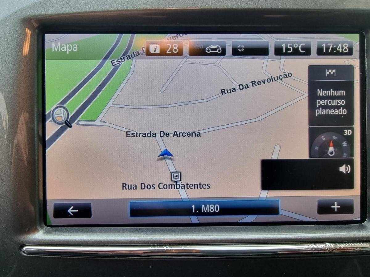 renault-zoe-2017-eletrico-0cc