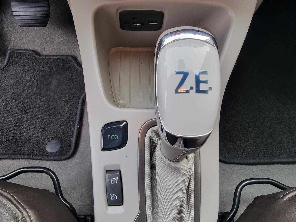renault-zoe-2017-eletrico-0cc